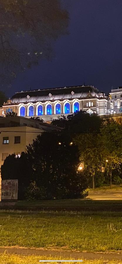 Christina By Buda Castle * Будапешт